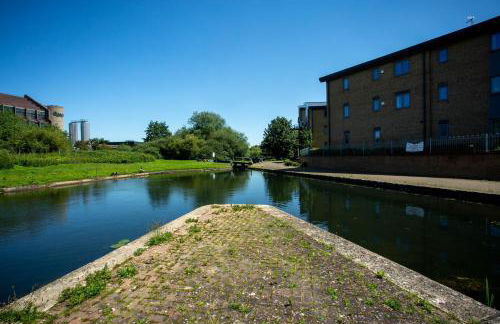 Lake View Apartment - Photo 18