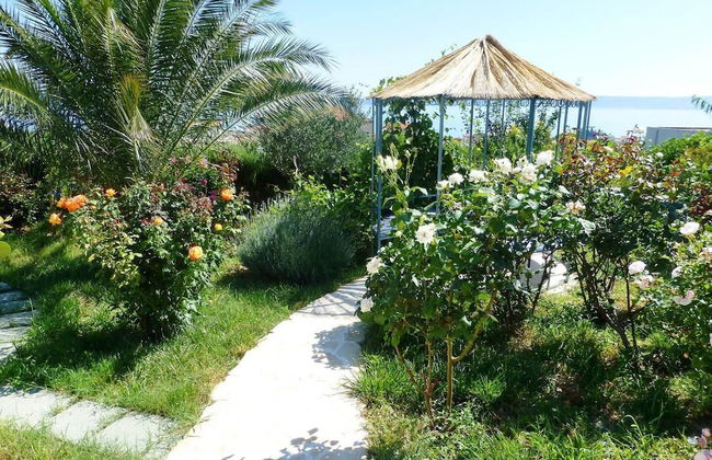 Villa Belezza Sleeps 8 With Pool - Foto 32