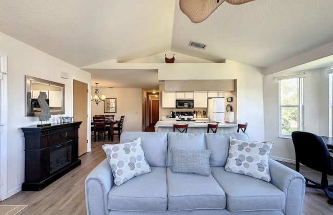 Lovely 3 bed Condo Near Disney Quiet Community - Photo 3