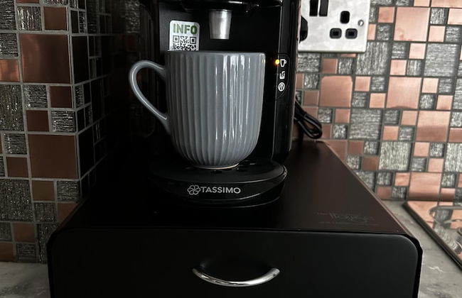 Two bed apartment with balcony Slough,Windsor,Legoland - Foto 18