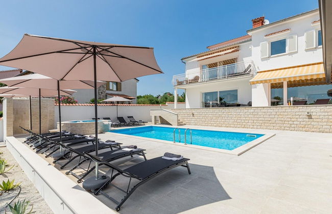 Aesthetic Villa With Private Pool - Foto 33