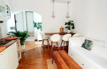 Salt & Stone Villa - Photo 17