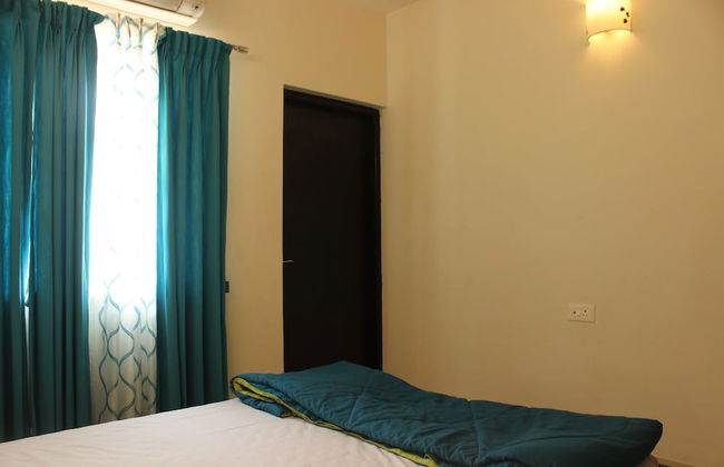 OYO 9364 Home Modern 2 BHK Pool View Candolim - Photo 2