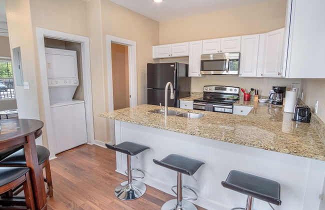 Renovated 2BR Near Downtown SA - Foto 13