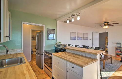 Lakefront Sanctuary with Mount Konocti Views - Foto 10