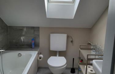 Fredi Apartment, moderne ruhige Wohnung, nur 4 km von der A2 - Foto 6