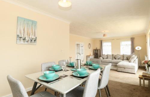 The Look Out - Photo 7