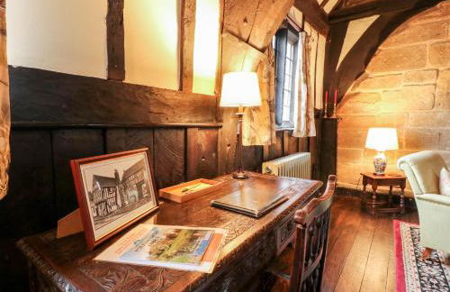 Porter's Lodge - Photo 12