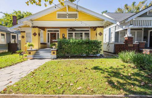 Bright and Sunny Springfield Carriage House - Photo 28