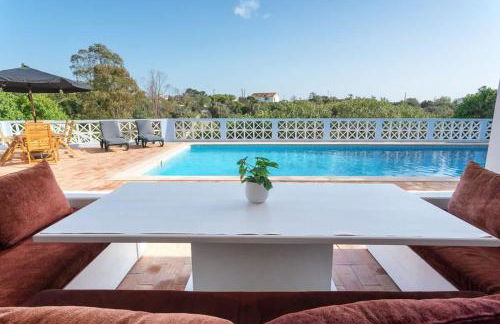 Spacious Villa Swimming Pool by HostWise - Foto 15