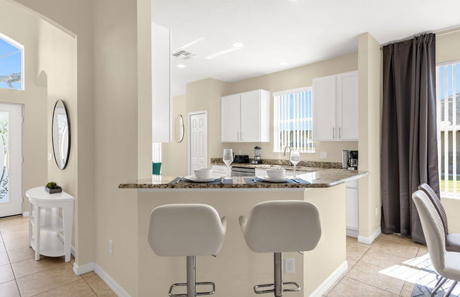 Upstay - New Home Near Disney w Private Pool BBQ - Foto 16