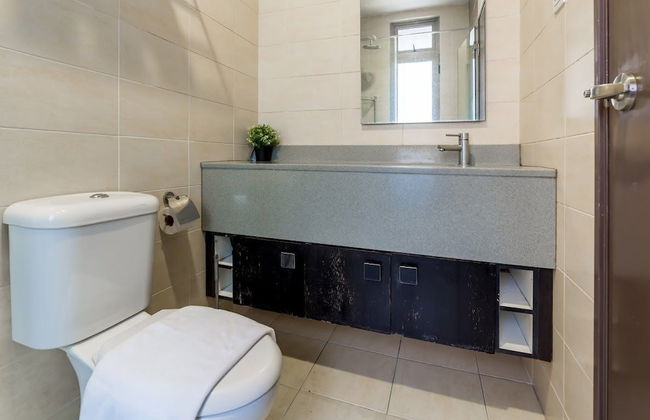 Shaftsbury Residences by Superhost - Photo 70