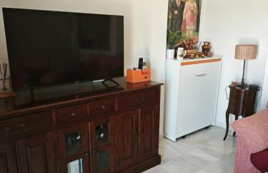 Fantástico ático con terraza, garaje, wifi, con todo para playa, piscina y casa y no facturar maletas! - Foto 6