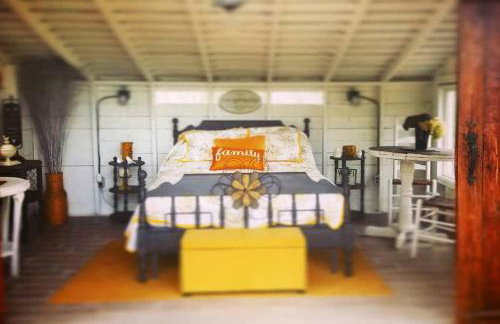 Unique Repurposed Barn near Niles for Glamping in Michigan - Foto 24