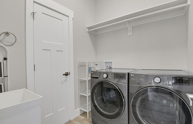 Modern Due Southwest - Photo 15