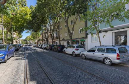 Charming Belém 3BDR Property by LovelyStay - Photo 51