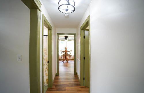 Historic Sears River Home (Main Level) on 10 Acres - Foto 39