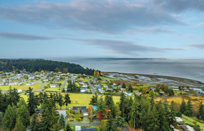 Windswept by Avantstay Water Views, Covered Deck, Walk to the Beach - Photo 51