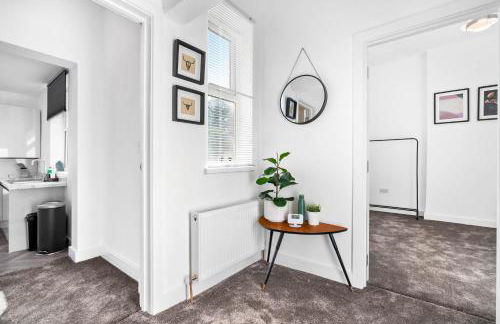 Stylish Apartment - Fast WiFi - Netflix - On Street Parking 1BR - Foto 23