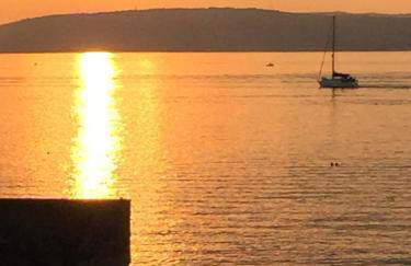 Perfect getaway, seafront home - Foto 9