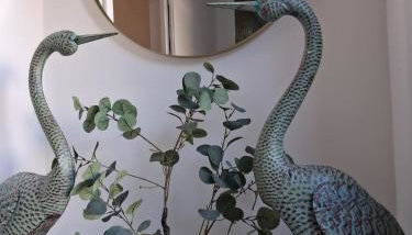 Crown House Studio Apartment - Photo 1