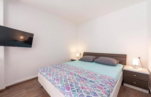 2 Bedroom Amazing Home In Dubravica - Foto 36