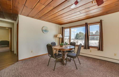 Cozy Tawas City Home with Views of Lake Huron! - Foto 9