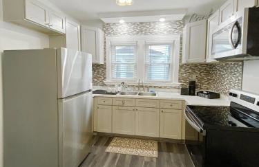 Lux 3BR, Steps from Airport, U of R & Grocery Stores - Foto 31