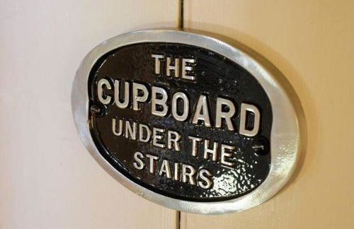 The Famous Harry Potter House, Hot Tub, Cinema Room, Sky TV - Foto 71