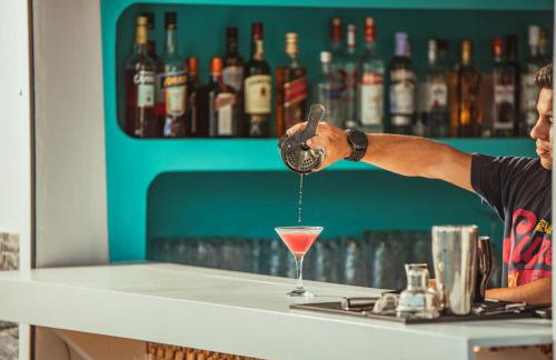 Trizonia Bay Hotel - Photo 13