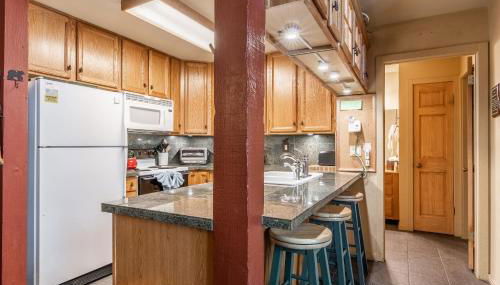 New Listing 2 bedroom and Loft 2 bath Summit E Bldg 12 condo sleeps 8 Steps to Eagle Lodge Chair 15 - Foto 3