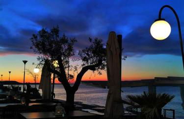 Nefeli Seaside Apartment Elegant Stay Near the Beach - Foto 61