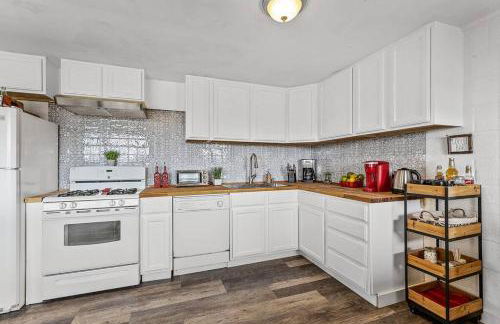 Grand Canyon Ranch Home - Western History - Big city lot - AC! - Photo 40