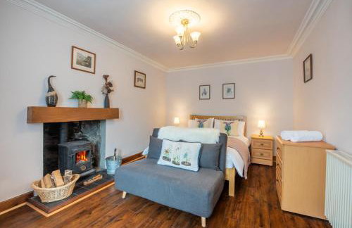 Traditional Highland Cottage Near Loch Ness-sleeps 6 - Foto 10