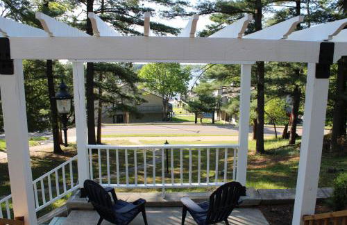 The Hillside B&B. Home w/ Breakfast Service! - Foto 40