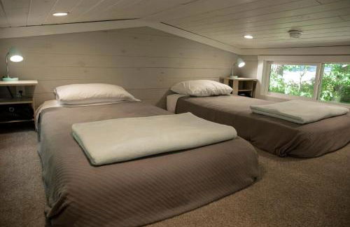 Riverfront Home - Kayak & Fishing - 6 mins Mentone - Photo 32