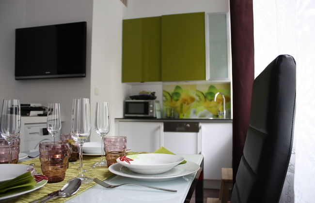 GoVienna Small Modern Apartment - Foto 5