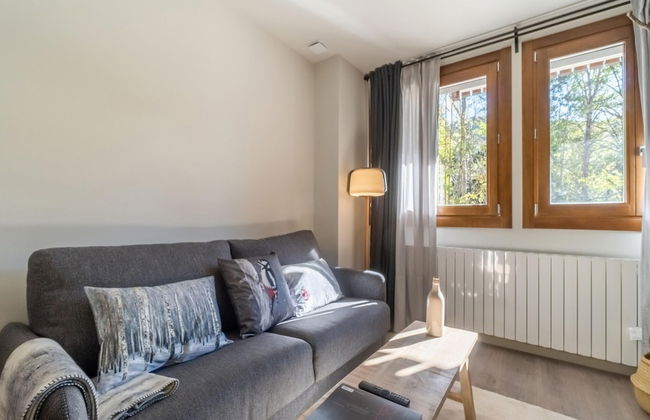 Stone Home in Benasque Near Scenic Lake - Foto 1