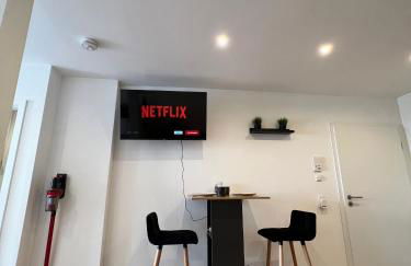 Gemütliches Studio-Apartment in Karlsruhe Neureut - Nähe Uni-KIT-Messe, Fußbodenheizung, Regendusche, Waschmaschine, Stellplatz - Foto 3