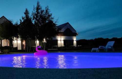 Słońce i Woda Domki Całoroczne, Podgrzewany Basen, Balia z jacuzzi, Klimatyzacja, Bezpłatny Parking - Foto 9