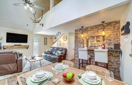 Hike, Hunt and Fish! Outdoor Pine Haven with Yard - Foto 3