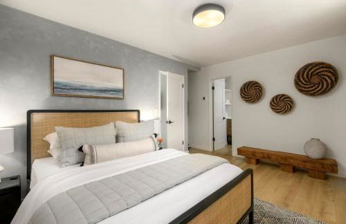 Sunny Getaway and 10 Min to SB - Photo 9