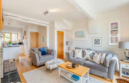 Toffee Apple - Photo 4