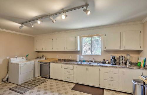 Bisbee Home with Private Parking and EV Charger! - Foto 7