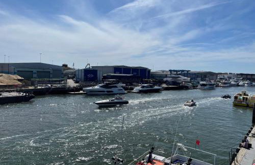 Quay & Sea View Spacious Modern Secure Parking - Photo 59