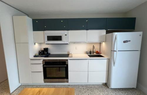 Cozy house close Brickell - Photo 7