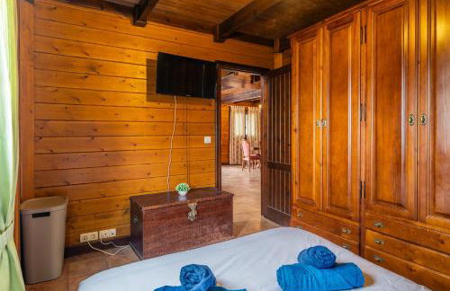4BR Candelaria Wooden Home -Pool & Views - Parking - Foto 27