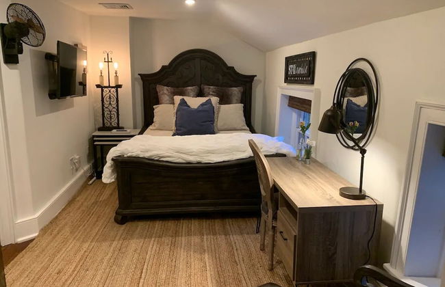 Boyd Harvey Main House And Carriage House 4 Bedroom Home by RedAwning - Foto 7