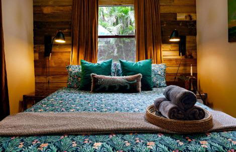 The Rum Locker - 1 King - 2 Twins - Private home and Patio - Sleeps 4 - Foto 26