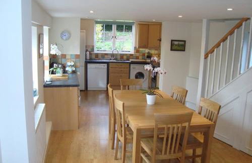 Stunning 3 bedroom 3 bath self catering cottage nr Stonehenge, Longleat, Avebury and Bath - Foto 2